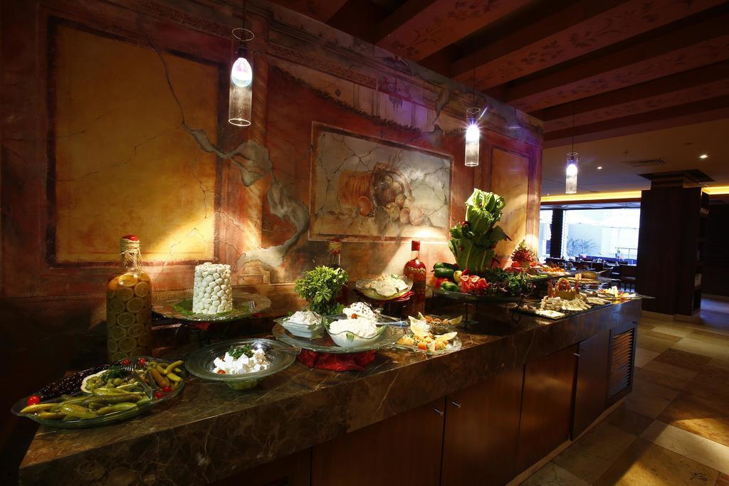 Coral Beach Hotel And Resort Beyrouth Extérieur photo