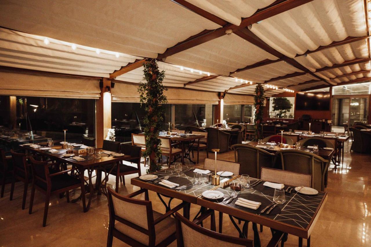 Coral Beach Hotel And Resort Beyrouth Extérieur photo