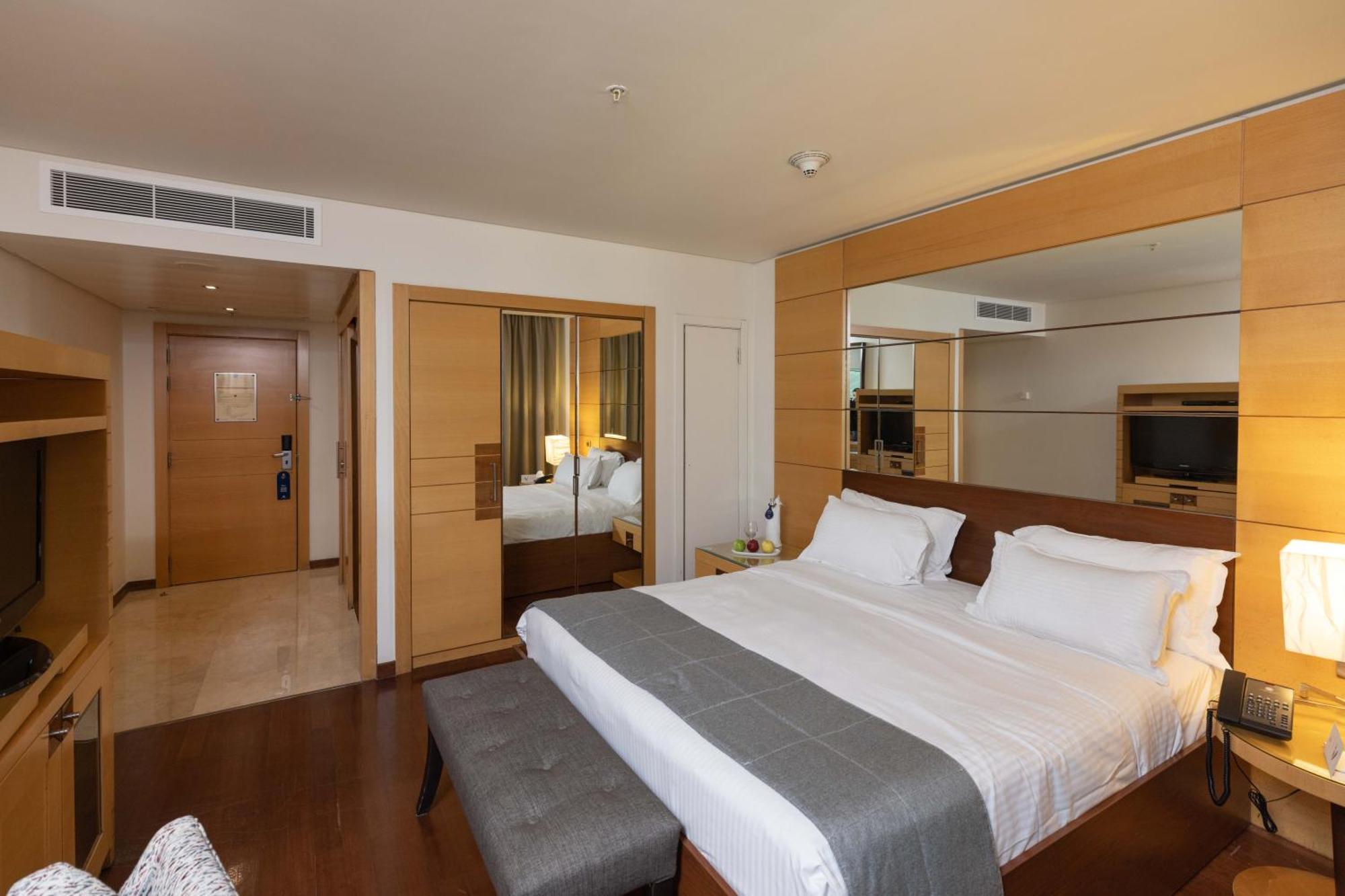 Coral Beach Hotel And Resort Beyrouth Extérieur photo