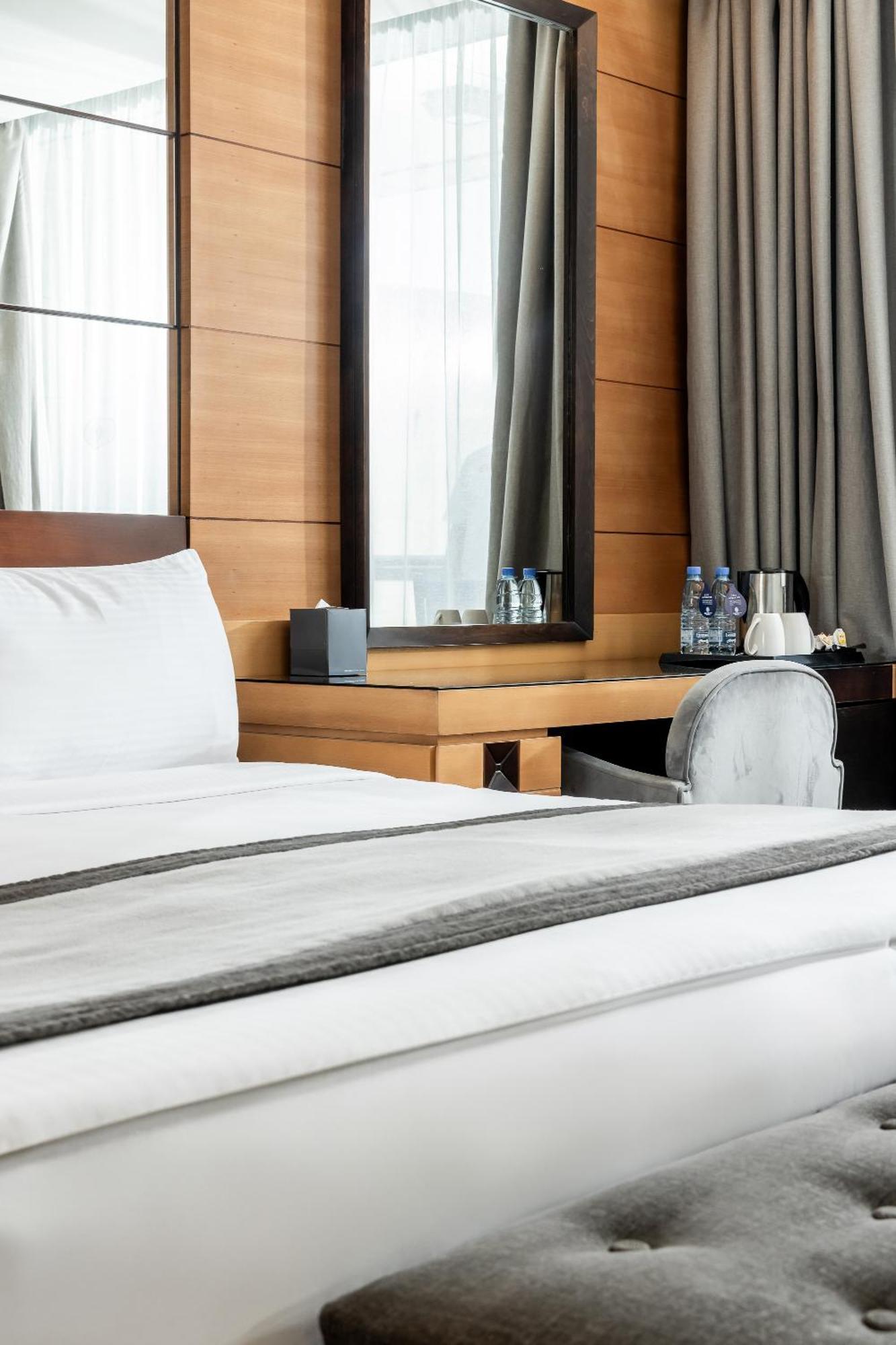 Coral Beach Hotel And Resort Beyrouth Extérieur photo